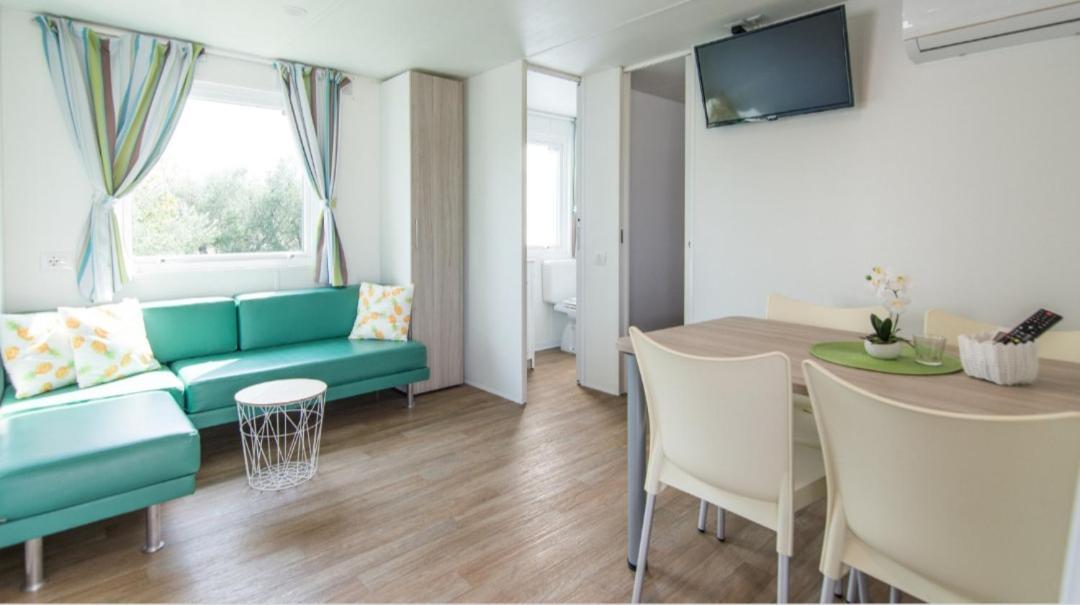 Mobile Homes Kamp Maslina, Biograd Na Moru Buitenkant foto